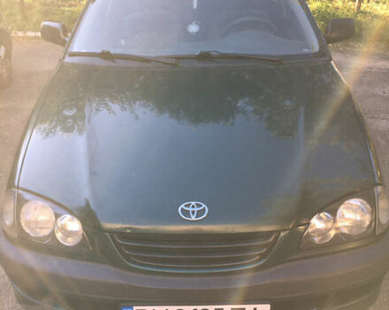 Зеленый Тойота Авенсис, объемом двигателя 1.8 л и пробегом 545 тыс. км за 2600 $, фото 1 на Automoto.ua