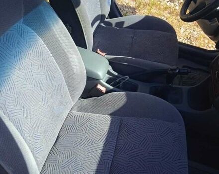 Зелений Тойота Авенсіс, об'ємом двигуна 1.76 л та пробігом 323 тис. км за 4400 $, фото 6 на Automoto.ua