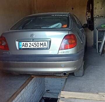 Зеленый Тойота Авенсис, объемом двигателя 2 л и пробегом 344 тыс. км за 3900 $, фото 1 на Automoto.ua