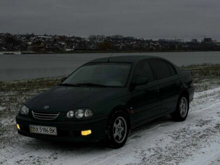Тойота Авенсис 1998 в Хмельницком на Automoto.ua Зеленый Тойота Авенсис, объемом двигателя 2 л и пробегом 290 тыс. км за 3000 $, фото 1 на Automoto.ua