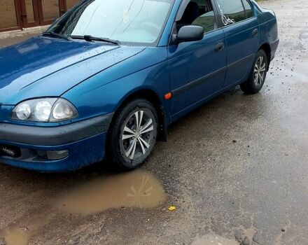 Зелений Тойота Авенсіс, об'ємом двигуна 1.6 л та пробігом 360 тис. км за 3100 $, фото 1 на Automoto.ua