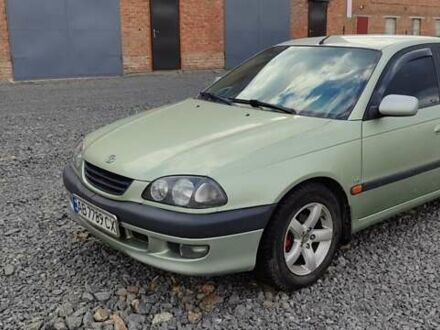 Зеленый Тойота Авенсис, объемом двигателя 1.8 л и пробегом 310 тыс. км за 3200 $, фото 1 на Automoto.ua