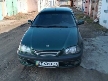 Тойота Авенсіс 1999 у Херсоні на Automoto.ua Зелений Тойота Авенсіс, об'ємом двигуна 1.8 л та пробігом 242 тис. км за 5300 $, фото 1 на Automoto.ua