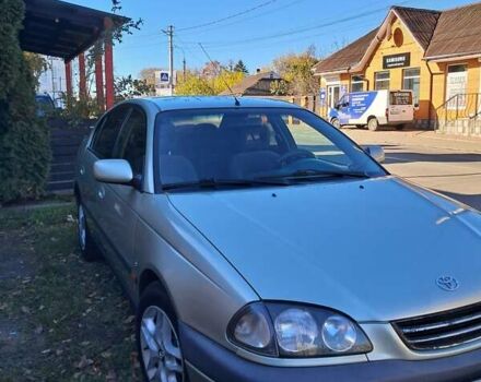 Зеленый Тойота Авенсис, объемом двигателя 1.8 л и пробегом 240 тыс. км за 4200 $, фото 1 на Automoto.ua