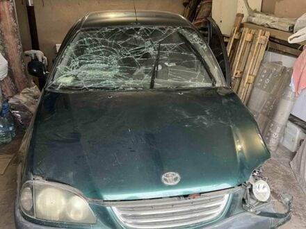 Зелений Тойота Авенсіс, об'ємом двигуна 0 л та пробігом 200 тис. км за 1200 $, фото 1 на Automoto.ua