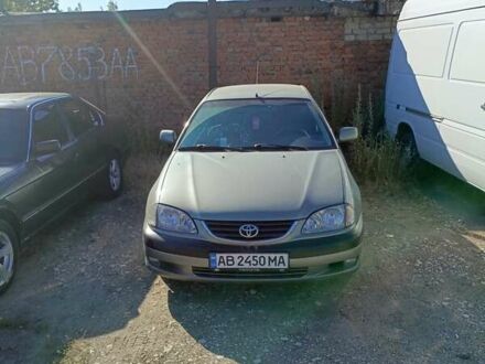 Зеленый Тойота Авенсис, объемом двигателя 2 л и пробегом 344 тыс. км за 3900 $, фото 1 на Automoto.ua