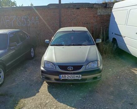 Зеленый Тойота Авенсис, объемом двигателя 2 л и пробегом 344 тыс. км за 3900 $, фото 1 на Automoto.ua