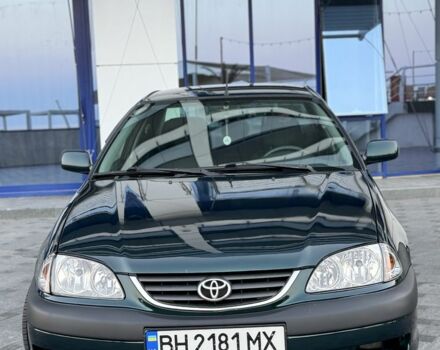 Зеленый Тойота Авенсис, объемом двигателя 2 л и пробегом 300 тыс. км за 3800 $, фото 1 на Automoto.ua