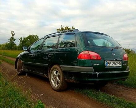 Зелений Тойота Авенсіс, об'ємом двигуна 1.8 л та пробігом 250 тис. км за 3999 $, фото 1 на Automoto.ua
