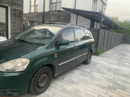 Тойота Авенсіс 2002 у Борисполе на Automoto.ua Зелений Тойота Авенсіс, об'ємом двигуна 2 л та пробігом 330 тис. км за 3200 $, фото 1 на Automoto.ua