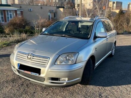 Зеленый Тойота Авенсис, объемом двигателя 2 л и пробегом 331 тыс. км за 2700 $, фото 1 на Automoto.ua