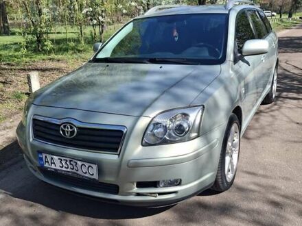 Зеленый Тойота Авенсис, объемом двигателя 2 л и пробегом 221 тыс. км за 5500 $, фото 1 на Automoto.ua