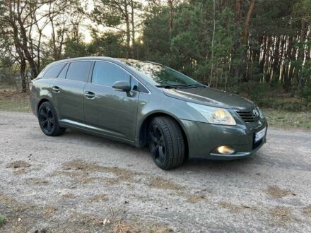 Зелений Тойота Авенсіс, об'ємом двигуна 2.2 л та пробігом 260 тис. км за 8300 $, фото 1 на Automoto.ua