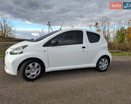 Белый Тойота Айго, объемом двигателя 1 л и пробегом 111 тыс. км за 4300 $, фото 9 на Automoto.ua