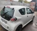 Белый Тойота Айго, объемом двигателя 1 л и пробегом 120 тыс. км за 3200 $, фото 1 на Automoto.ua