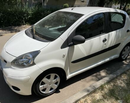 Білий Тойота Айго, об'ємом двигуна 0.9 л та пробігом 170 тис. км за 4000 $, фото 2 на Automoto.ua