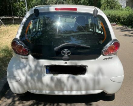 Білий Тойота Айго, об'ємом двигуна 0.9 л та пробігом 170 тис. км за 4000 $, фото 3 на Automoto.ua