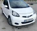 Белый Тойота Айго, объемом двигателя 1 л и пробегом 185 тыс. км за 6100 $, фото 1 на Automoto.ua