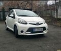 Білий Тойота Айго, об'ємом двигуна 1 л та пробігом 98 тис. км за 6900 $, фото 1 на Automoto.ua