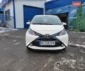 Белый Тойота Айго, объемом двигателя 1 л и пробегом 71 тыс. км за 7500 $, фото 1 на Automoto.ua