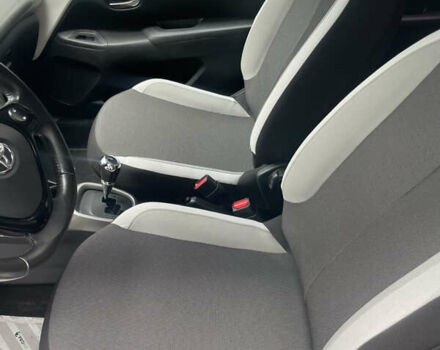 Белый Тойота Айго, объемом двигателя 1 л и пробегом 62 тыс. км за 9000 $, фото 8 на Automoto.ua