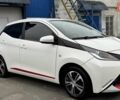 Белый Тойота Айго, объемом двигателя 1 л и пробегом 67 тыс. км за 9500 $, фото 1 на Automoto.ua