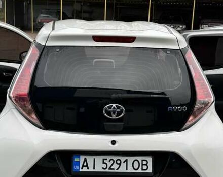 Белый Тойота Айго, объемом двигателя 1 л и пробегом 65 тыс. км за 10000 $, фото 11 на Automoto.ua