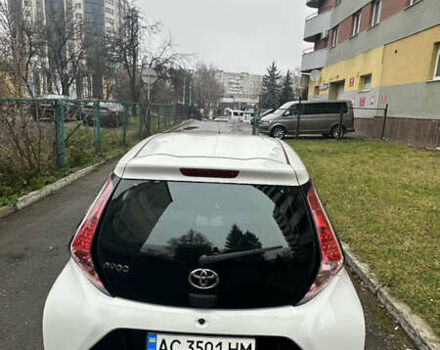 Белый Тойота Айго, объемом двигателя 1 л и пробегом 171 тыс. км за 9200 $, фото 16 на Automoto.ua