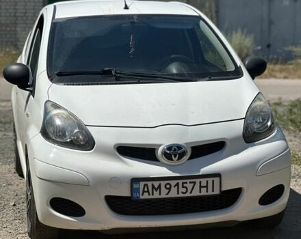 Білий Тойота Айго, об'ємом двигуна 1 л та пробігом 109 тис. км за 4000 $, фото 1 на Automoto.ua