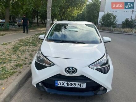 Тойота Айго 2019 в Харькове на Automoto.ua Белый Тойота Айго, объемом двигателя 1 л и пробегом 80 тыс. км за 9900 $, фото 1 на Automoto.ua