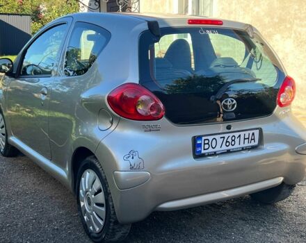 Бежевий Тойота Айго, об'ємом двигуна 1 л та пробігом 157 тис. км за 4599 $, фото 3 на Automoto.ua