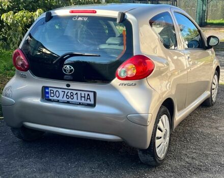 Бежевий Тойота Айго, об'ємом двигуна 1 л та пробігом 157 тис. км за 4599 $, фото 2 на Automoto.ua