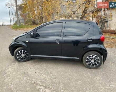 Черный Тойота Айго, объемом двигателя 1 л и пробегом 198 тыс. км за 4100 $, фото 12 на Automoto.ua