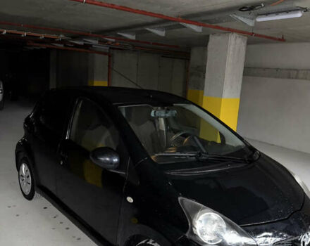 Чорний Тойота Айго, об'ємом двигуна 1 л та пробігом 167 тис. км за 6200 $, фото 1 на Automoto.ua