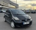 Черный Тойота Айго, объемом двигателя 1 л и пробегом 370 тыс. км за 4500 $, фото 1 на Automoto.ua
