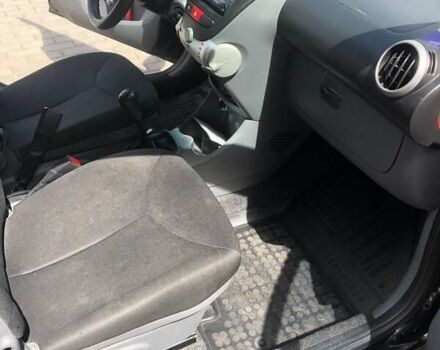 Чорний Тойота Айго, об'ємом двигуна 1 л та пробігом 170 тис. км за 4550 $, фото 12 на Automoto.ua