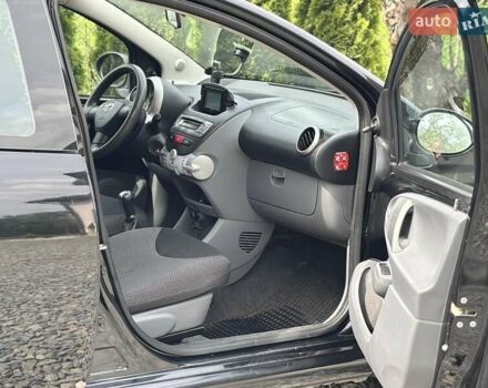 Чорний Тойота Айго, об'ємом двигуна 1 л та пробігом 167 тис. км за 5150 $, фото 4 на Automoto.ua