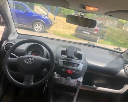 Чорний Тойота Айго, об'ємом двигуна 1 л та пробігом 172 тис. км за 5900 $, фото 3 на Automoto.ua
