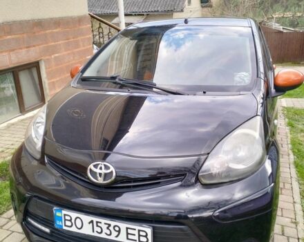 Черный Тойота Айго, объемом двигателя 1 л и пробегом 180 тыс. км за 6200 $, фото 1 на Automoto.ua