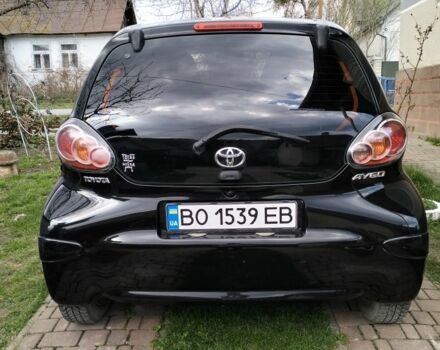 Черный Тойота Айго, объемом двигателя 1 л и пробегом 180 тыс. км за 6200 $, фото 4 на Automoto.ua