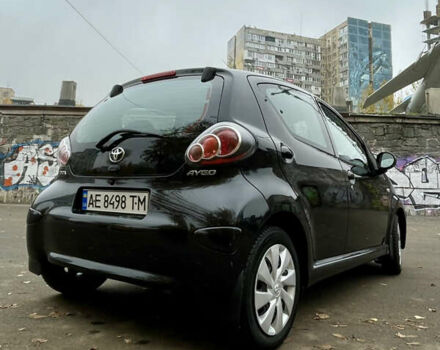 Черный Тойота Айго, объемом двигателя 1 л и пробегом 135 тыс. км за 4900 $, фото 4 на Automoto.ua