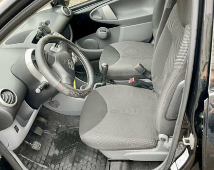 Черный Тойота Айго, объемом двигателя 1 л и пробегом 135 тыс. км за 4900 $, фото 10 на Automoto.ua