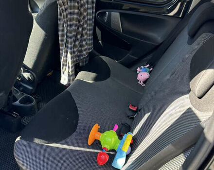 Чорний Тойота Айго, об'ємом двигуна 1 л та пробігом 160 тис. км за 6000 $, фото 8 на Automoto.ua