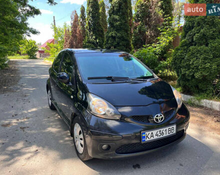 Чорний Тойота Айго, об'ємом двигуна 1 л та пробігом 263 тис. км за 3300 $, фото 1 на Automoto.ua