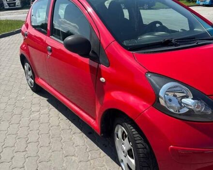 Червоний Тойота Айго, об'ємом двигуна 1 л та пробігом 176 тис. км за 3200 $, фото 5 на Automoto.ua