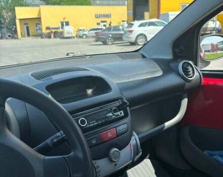Червоний Тойота Айго, об'ємом двигуна 1 л та пробігом 176 тис. км за 3200 $, фото 4 на Automoto.ua