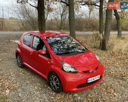 Красный Тойота Айго, объемом двигателя 1 л и пробегом 60 тыс. км за 3541 $, фото 6 на Automoto.ua