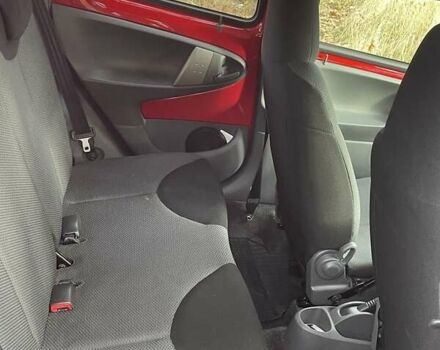 Красный Тойота Айго, объемом двигателя 1 л и пробегом 60 тыс. км за 3541 $, фото 9 на Automoto.ua