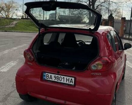 Красный Тойота Айго, объемом двигателя 1 л и пробегом 200 тыс. км за 4300 $, фото 9 на Automoto.ua