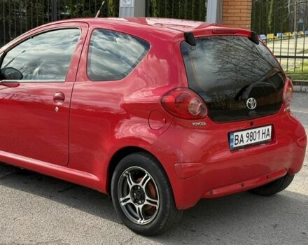Красный Тойота Айго, объемом двигателя 1 л и пробегом 207 тыс. км за 4300 $, фото 3 на Automoto.ua